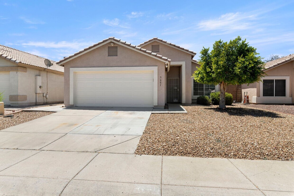 Primary Photo - Very nice 3 bedroom 2 bath home!