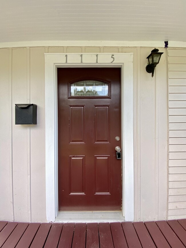 Photo - 1115 Onslow St House