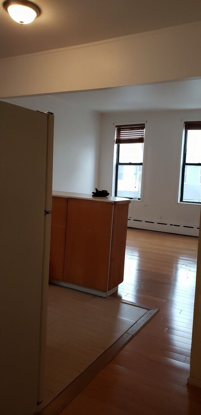 Building Photo - 2523 43rd St