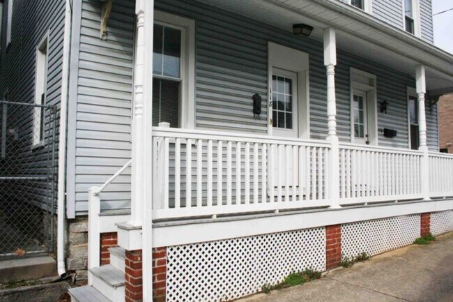 Building Photo - Cedar Street Lititz