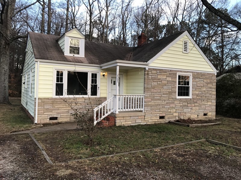 Primary Photo - 2305 Homeview Dr