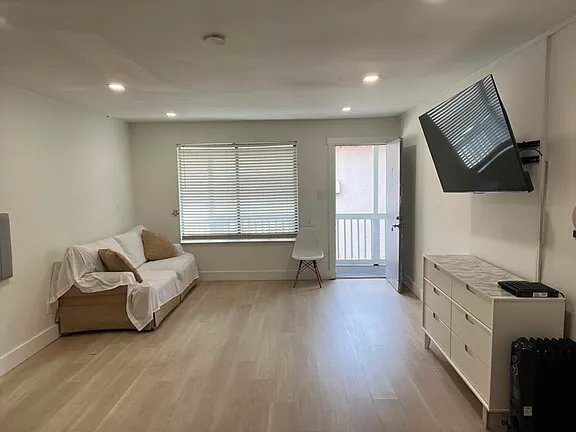 Foto del edificio - 407 71st Ave N