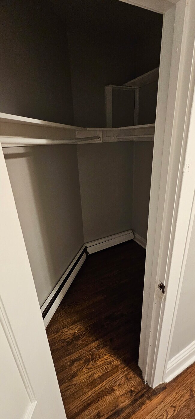 Foto del edificio - 3823 N Drake Ave