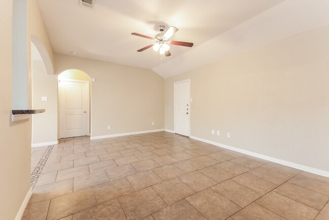Building Photo - 7645 Hollow Point Dr