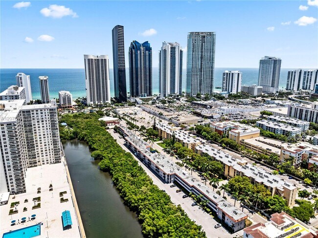 Foto del edificio - 251 172nd St