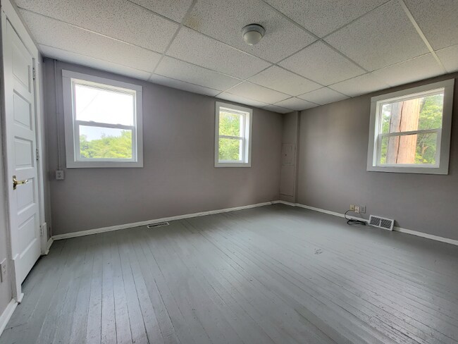 Building Photo - 365 Wunderlich Ave