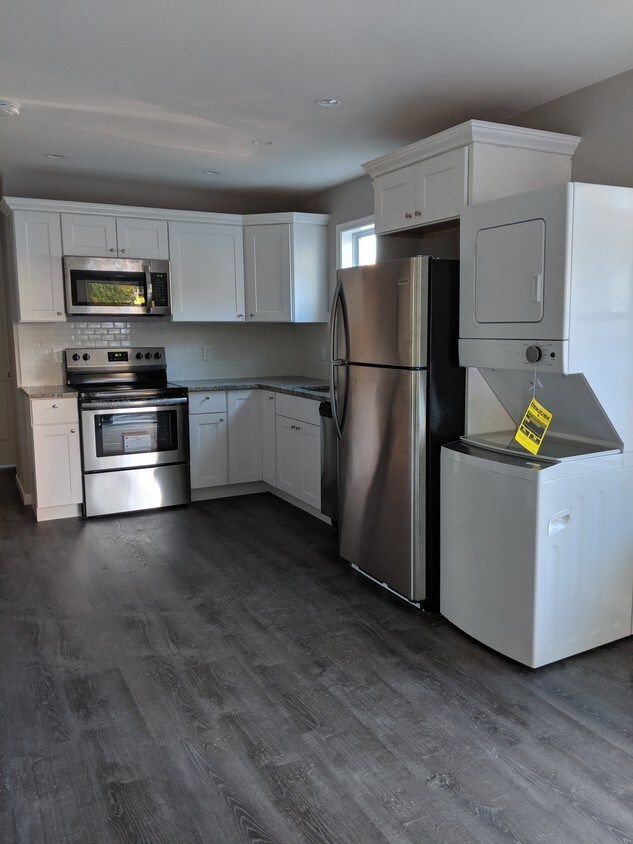 80 Analomink Rd, East Stroudsburg, PA 18301 House for Rent in East