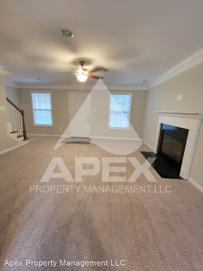 Foto del edificio - 3 br, 2.5 bath House - 8009 Cambridge Rese...