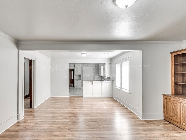 Building Photo - 912 NW 98th St