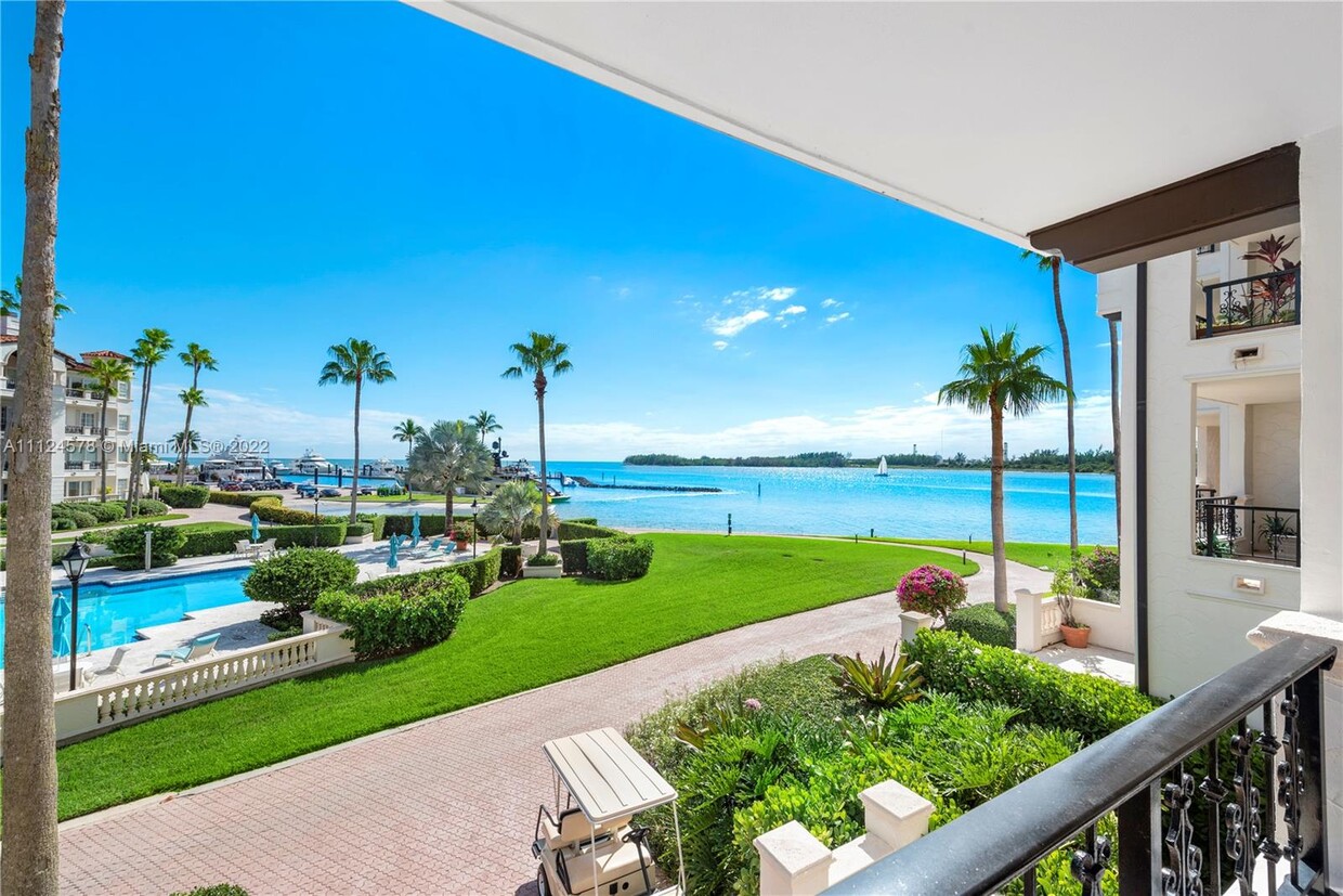 Foto principal - 2222 Fisher Island Dr