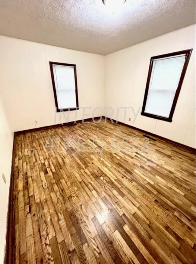 Building Photo - 2618 W Elm St
