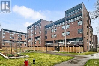 Building Photo - 4064 Lawrence Ave E