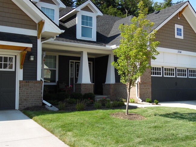 Building Photo - 302 Curtiss Ln