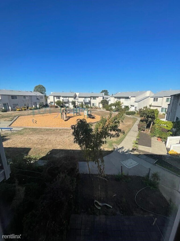 Primary Photo - 3 br, 1.5 bath Townhome - 4379 Planet Circle