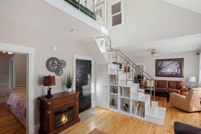 Building Photo - 2713 Garfield Ave