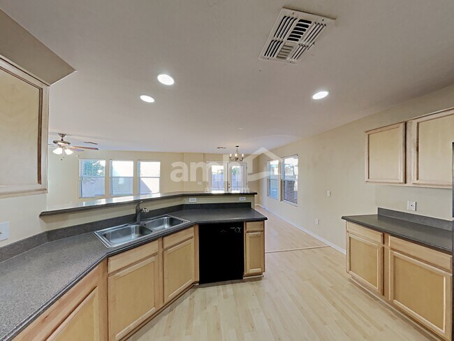 Building Photo - 7064 S Brickellbush Ln