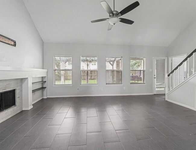 Building Photo - 13515 Ryanwood Dr