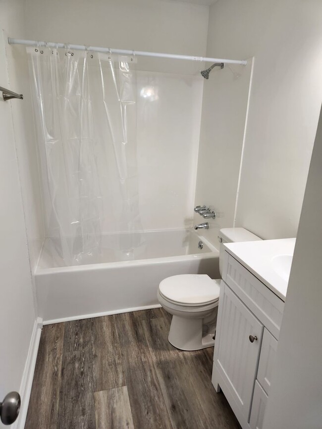 Building Photo - Blackstone VA- 2 Bedroom Apt