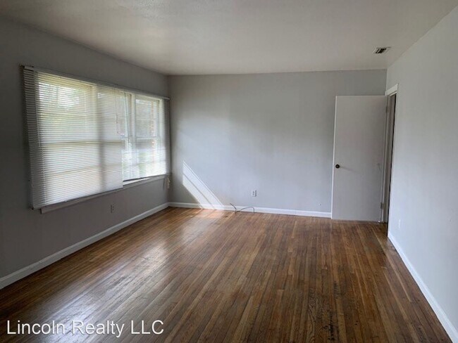Building Photo - 3 br, 1.5 bath House - 1308 W Alden Avenue