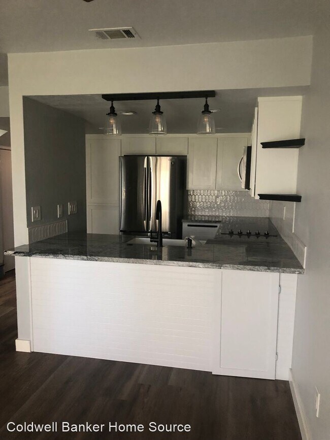 Building Photo - 3 br, 2 bath House - 14736 Chaparral Ln. #9