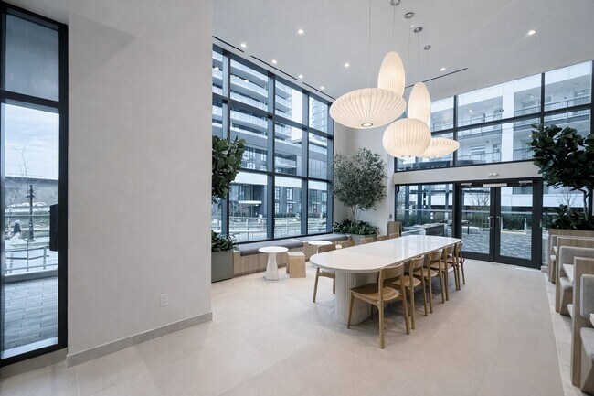 Photo du bâtiment - 311 Alderson Ave