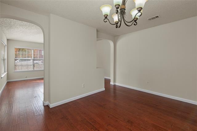 Building Photo - 2721 Southridge Dr