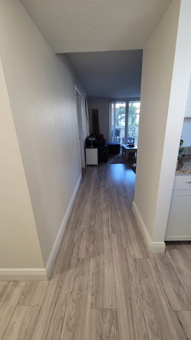 Foto del edificio - 2929 S Ocean Blvd