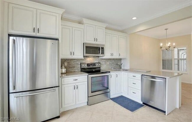 Building Photo - 298 Emerald Bay Cir