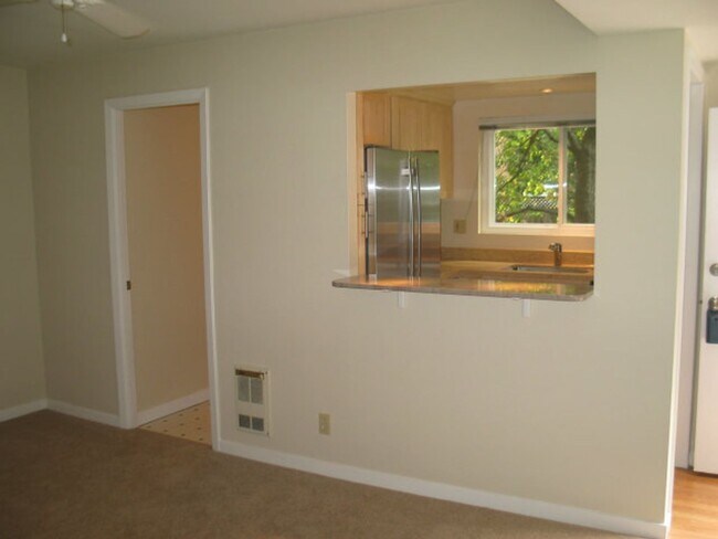 Building Photo - Cozy ... Charming .... Quiet ... Convenient ...