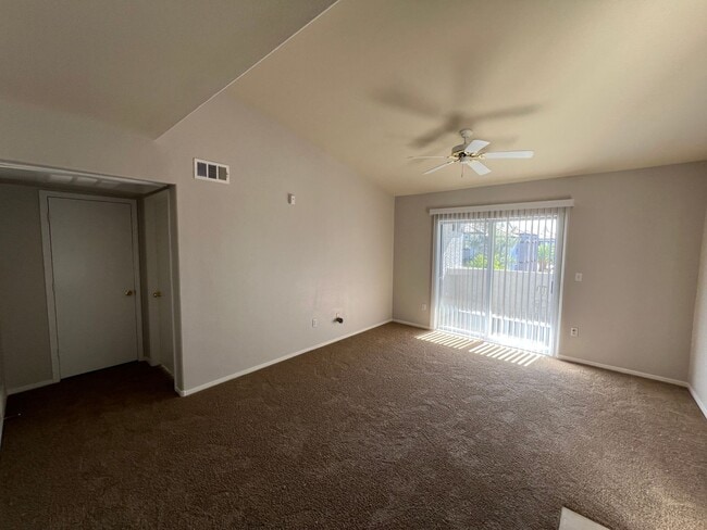 Building Photo - Tuscano Community 1 bedroom condo