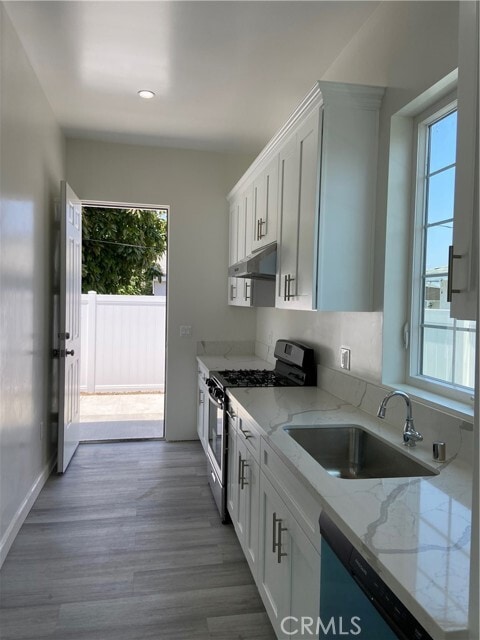 Building Photo - 15556 Esther St