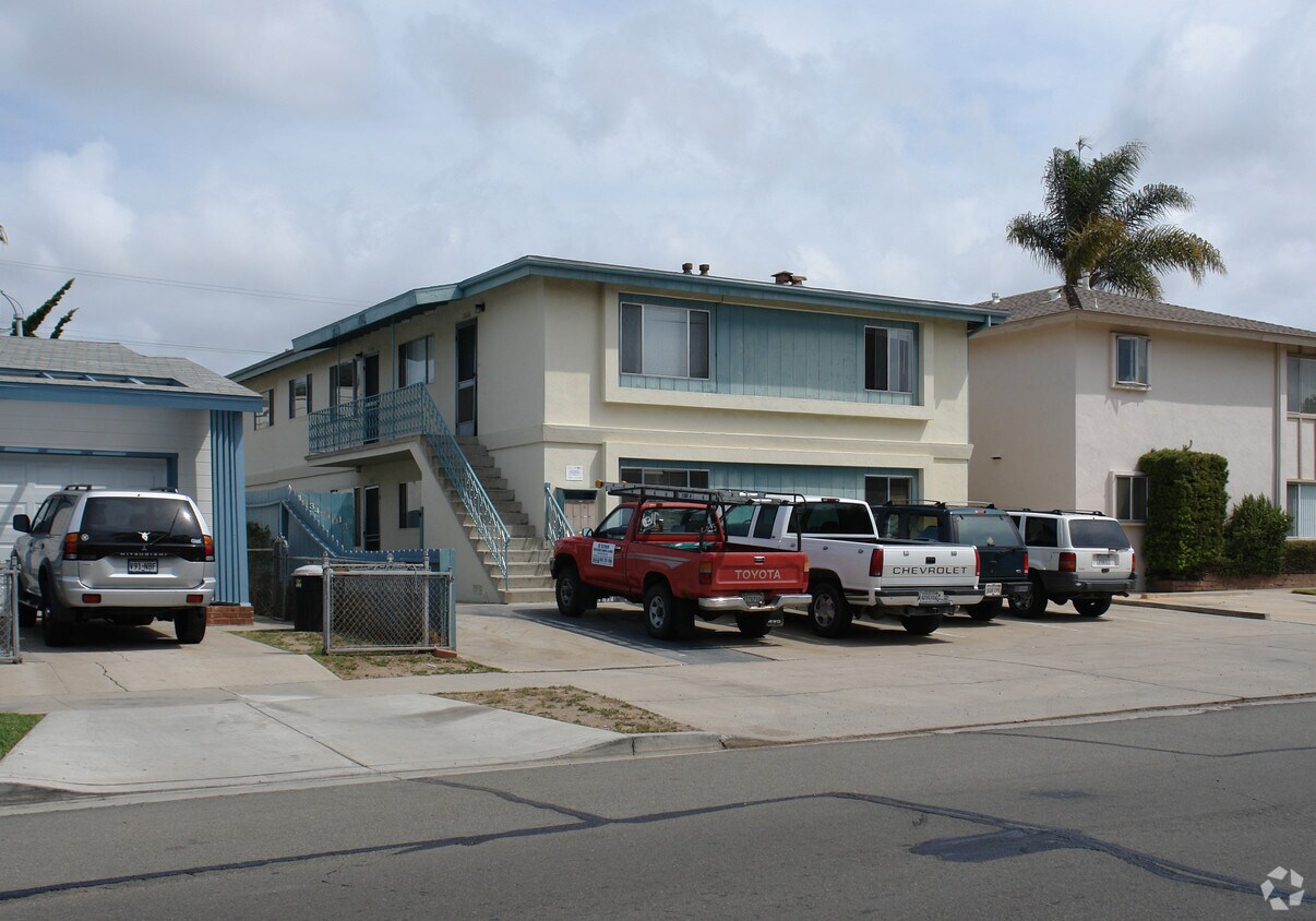 Building Photo - 1534 Diamond St