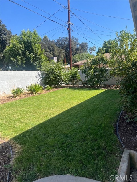 Building Photo - 3035 Bautista St