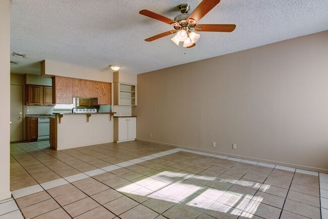 Building Photo - 2401 Brookridge Dr