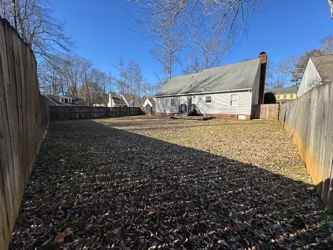 Foto del edificio - 135 Suffolk Dr