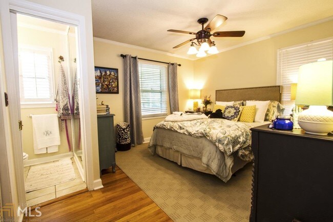 Foto del edificio - 1422 N Druid Hills Rd NE