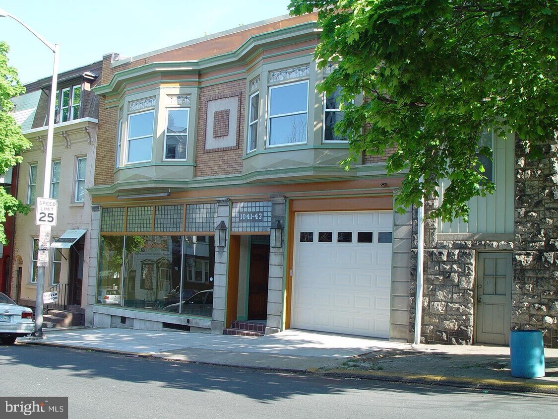 1043 Washington St, Reading, PA 19601 House for Rent in Reading, PA