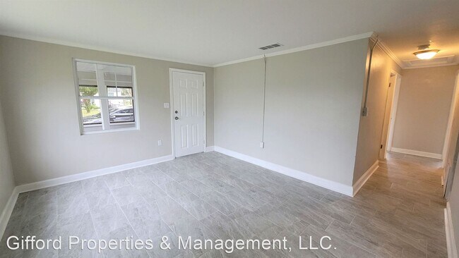 Building Photo - 3 br, 1 bath House - 1007 NE 23rd St