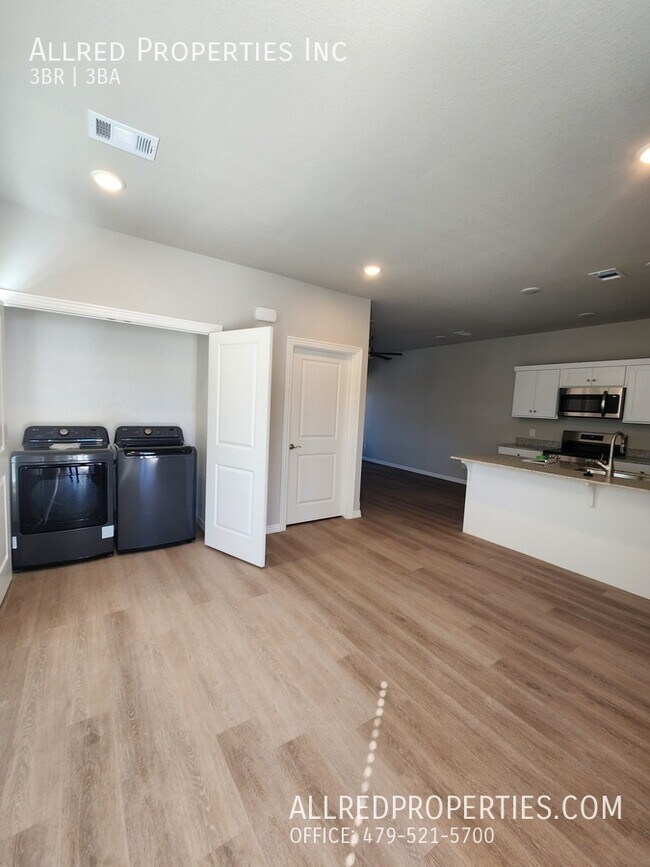 Foto del edificio - 1609 SW Casuarina Dr