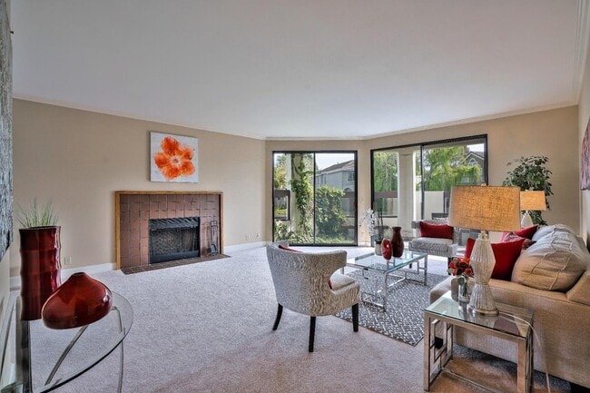 Building Photo - 530 Shorebird Cir