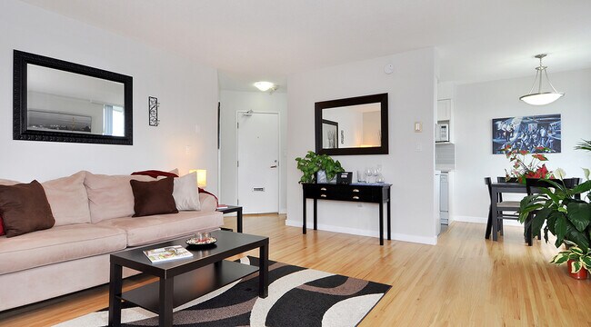Photo du bâtiment - Emerald Terrace Apartments