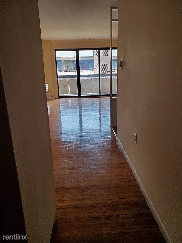 Primary Photo - 6930 N Broad St