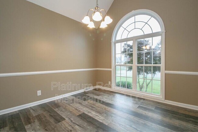 284 Ballygar Ct Clarksville Tn 37043 House For Rent In Clarksville Tn Apartments Com