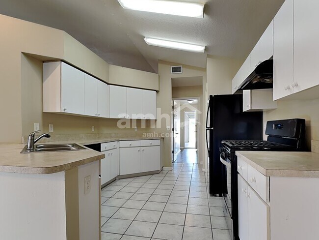 Foto del edificio - 29643 Morwen Pl