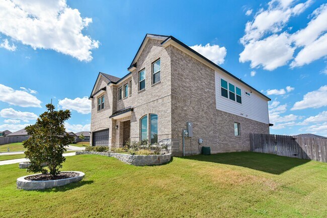 Building Photo - 7915 Gold Dr