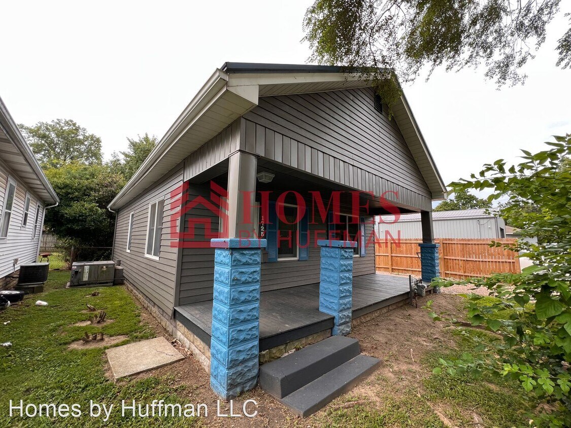 2 br, 1 bath House 1725 E Maryland Street House Rental in