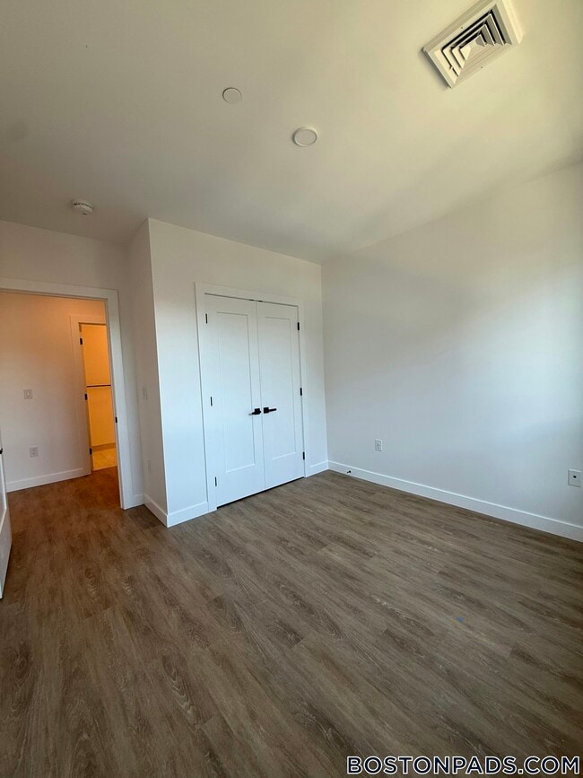 Building Photo - 199 Gardner St