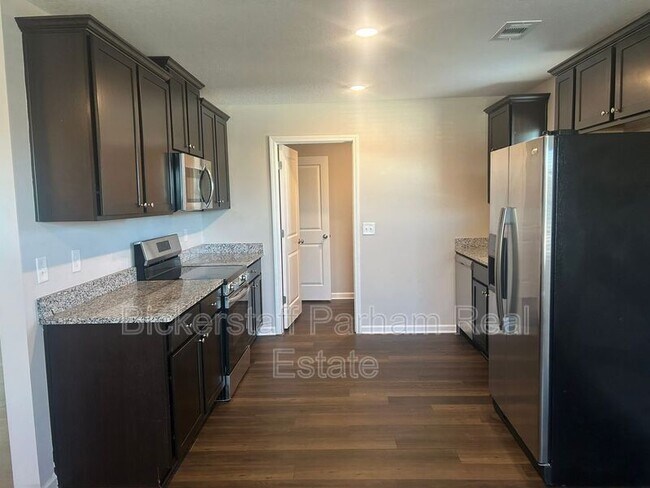 Foto del edificio - 6379 Sandy Bottom Dr