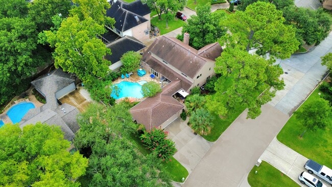Building Photo - 403 Lakeside Estates Dr