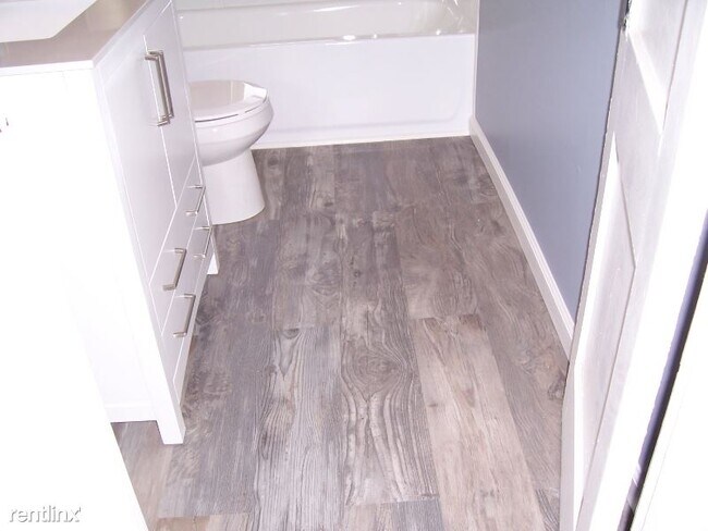 Foto del edificio - 2 br, 1 bath House - 308 1/2 bryant st.